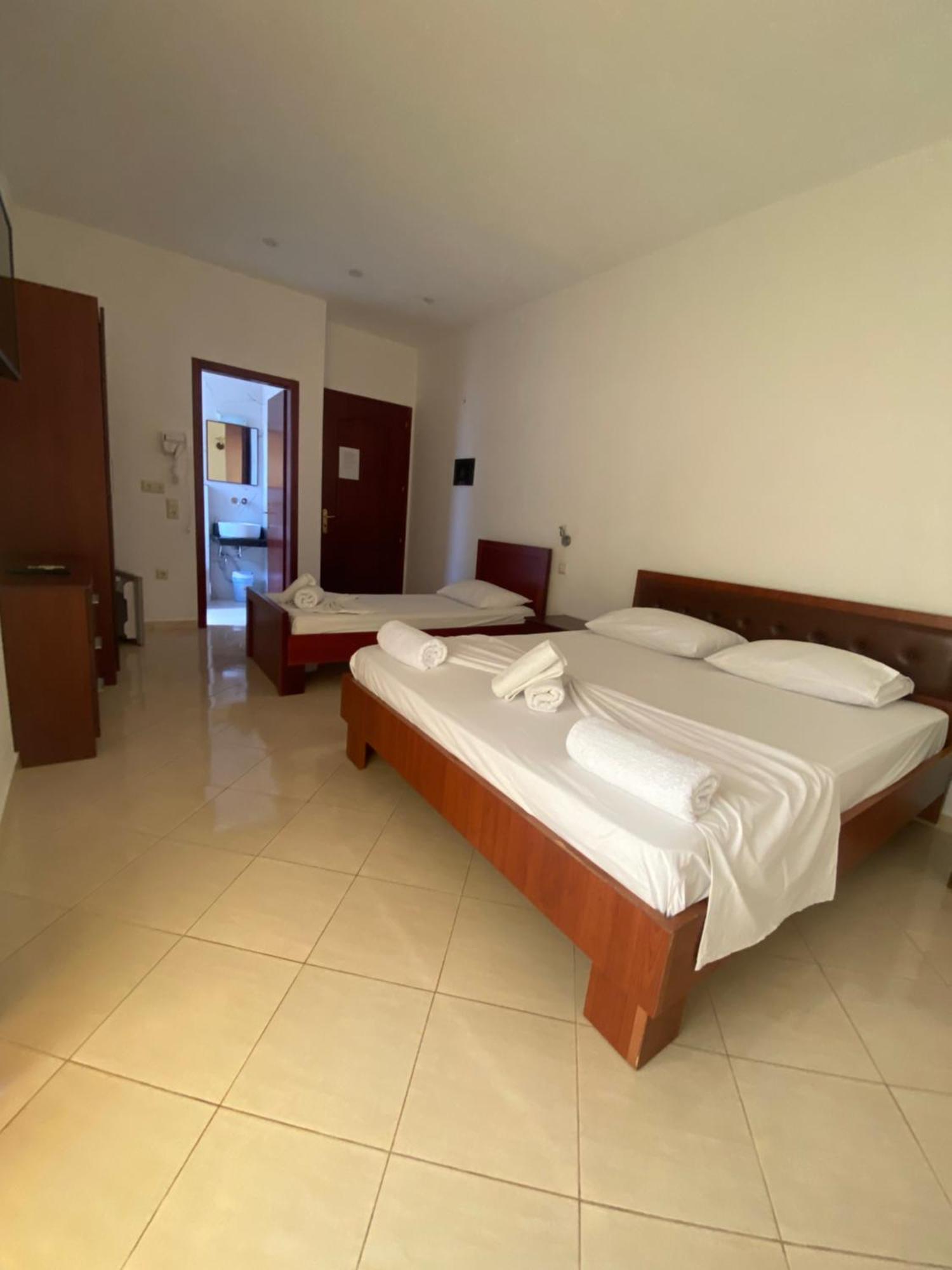 Hotel Afrodite Дхерми Экстерьер фото