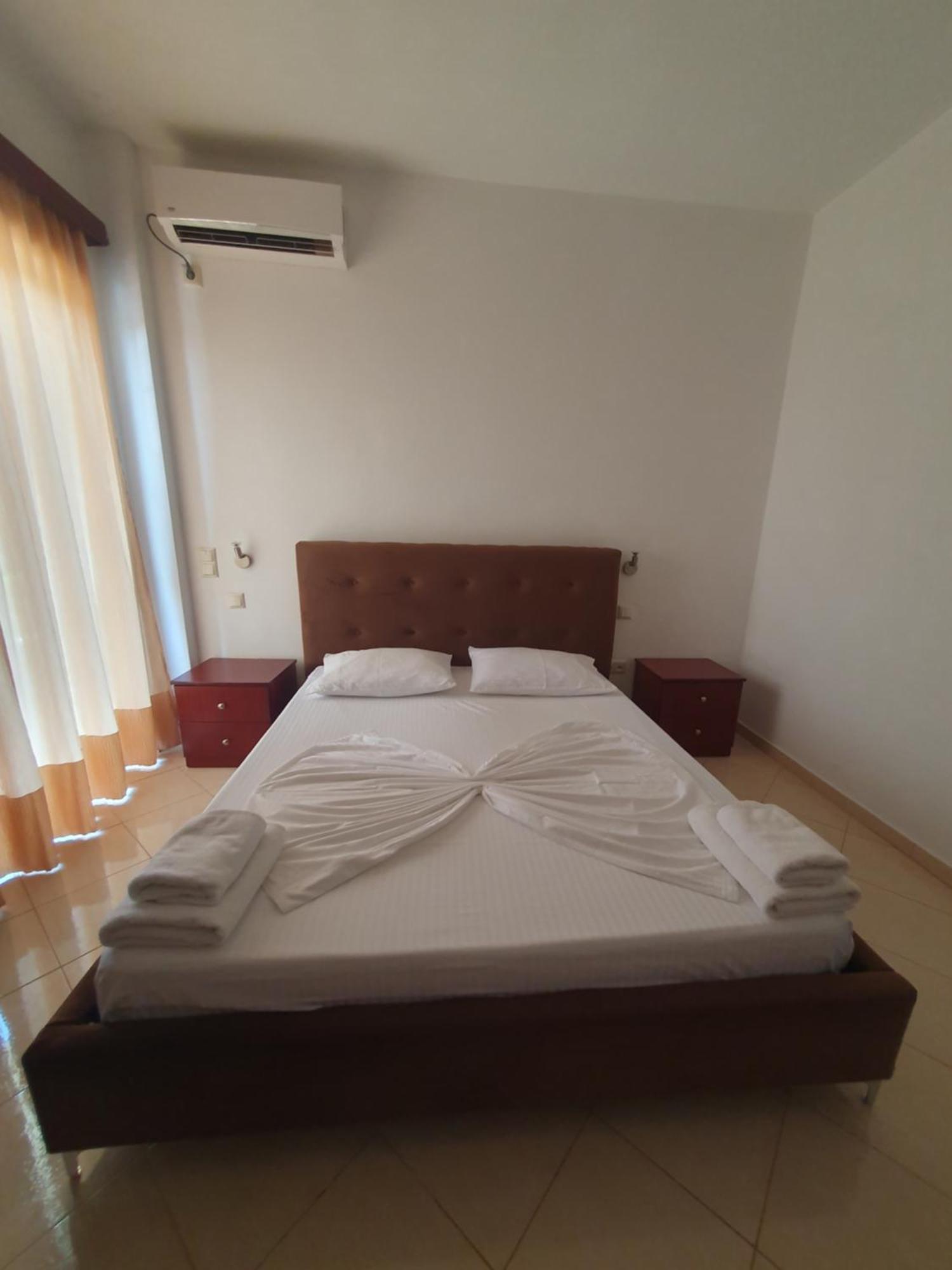 Hotel Afrodite Дхерми Экстерьер фото