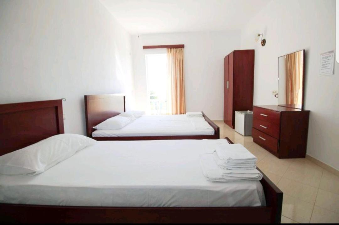 Hotel Afrodite Дхерми Экстерьер фото