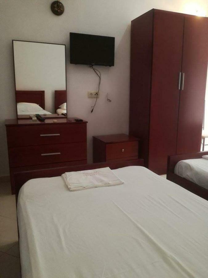 Hotel Afrodite Дхерми Экстерьер фото