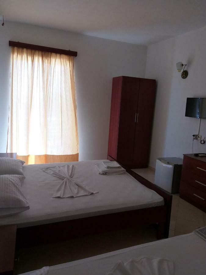 Hotel Afrodite Дхерми Экстерьер фото