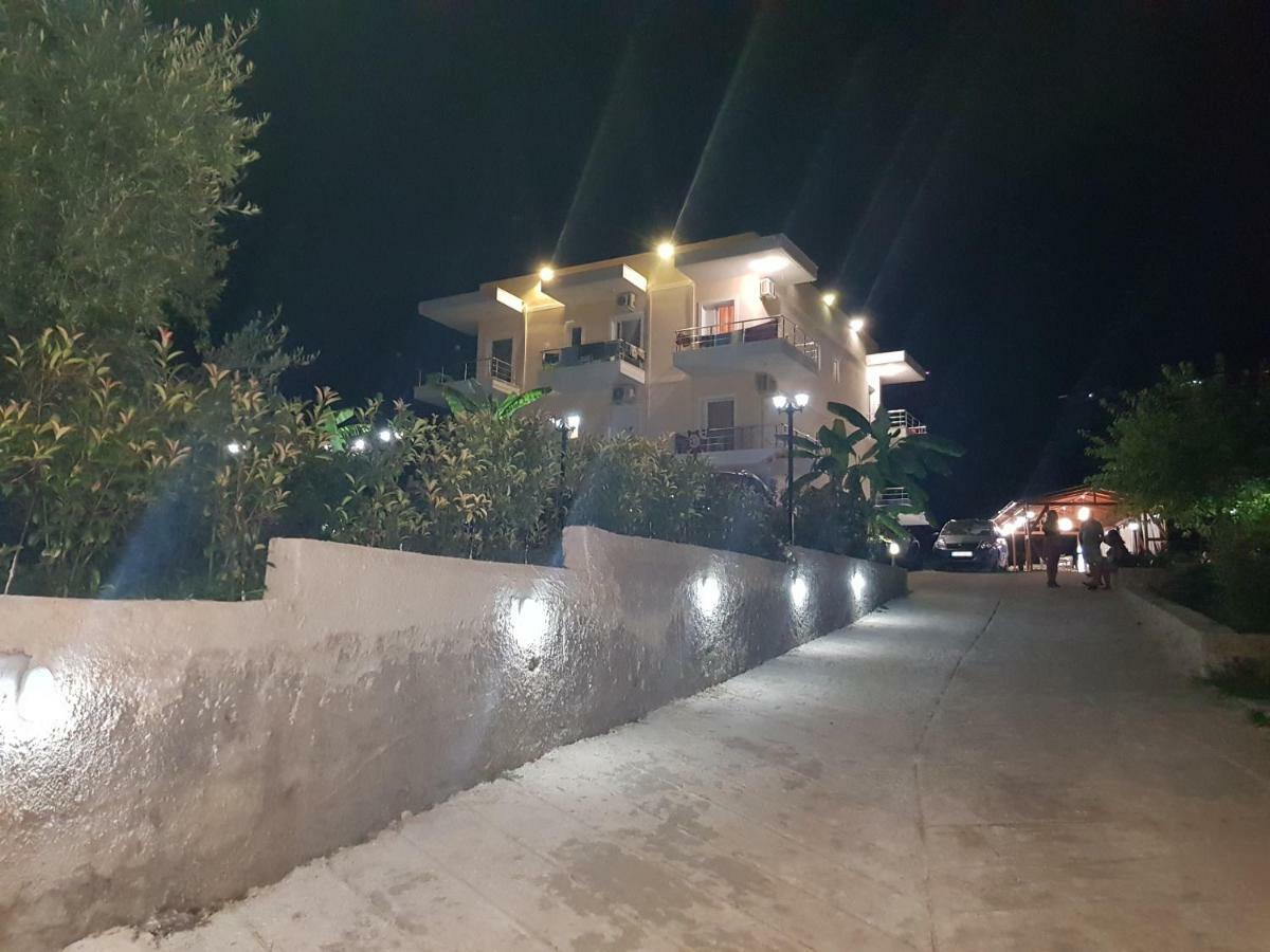 Hotel Afrodite Дхерми Экстерьер фото